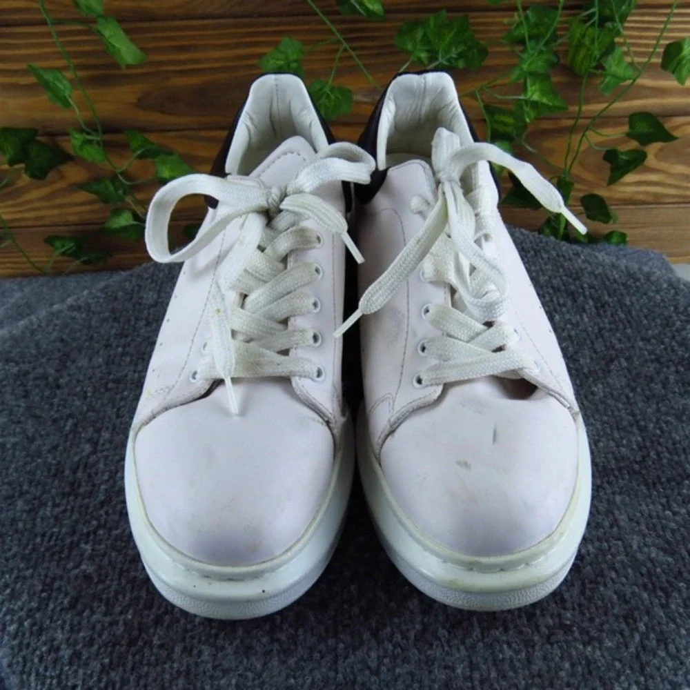 Martin Valen Women's  Sneaker White Synthetic Sz 40 Medium  Used 2025‎